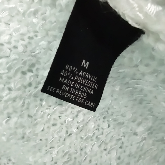 white ruffly frilly long cardigan with shimmery look to it from dressbarn medium - Picture 3 of 9